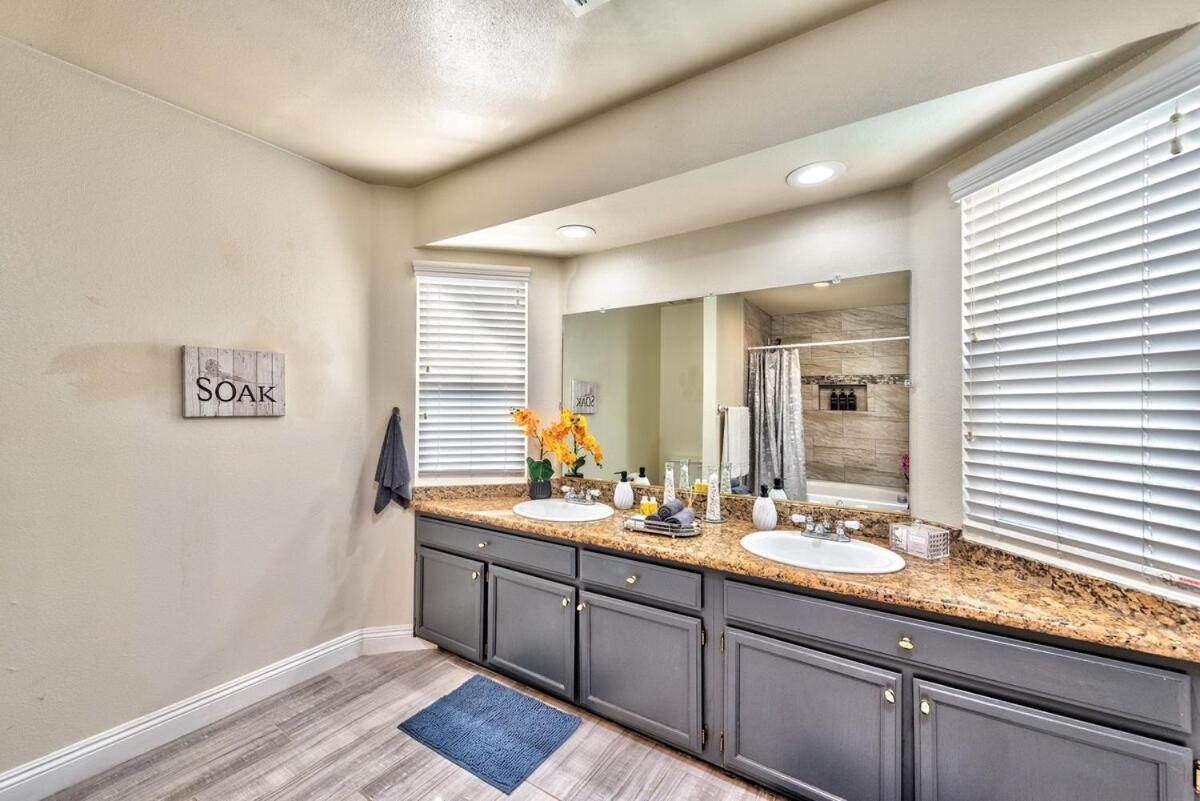 Hébergement de vacances Treasure Bay-3br Pool & Hot Tub Oasis Near T Strip *