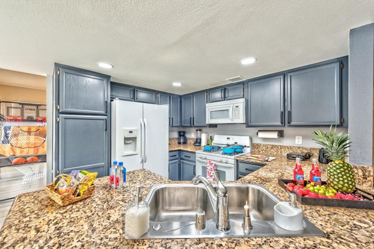 Treasure Bay-3br Pool & Hot Tub Oasis Near T Strip Hébergement de vacances