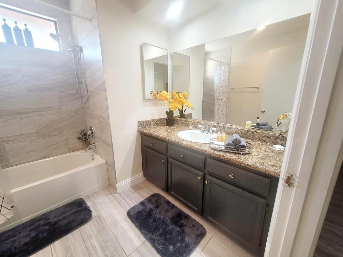 Hébergement de vacances Treasure Bay-3br Pool & Hot Tub Oasis Near T Strip *