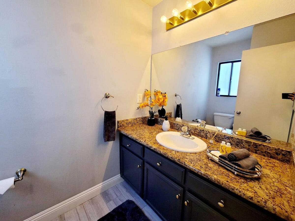 Treasure Bay-3br Pool & Hot Tub Oasis Near T Strip Hébergement de vacances *